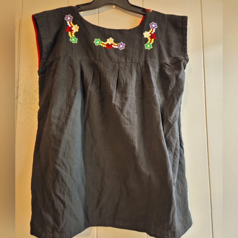 YZXDORWJ Boho Floral Embroidered Black Top - Size XL - Picture 2 of 3